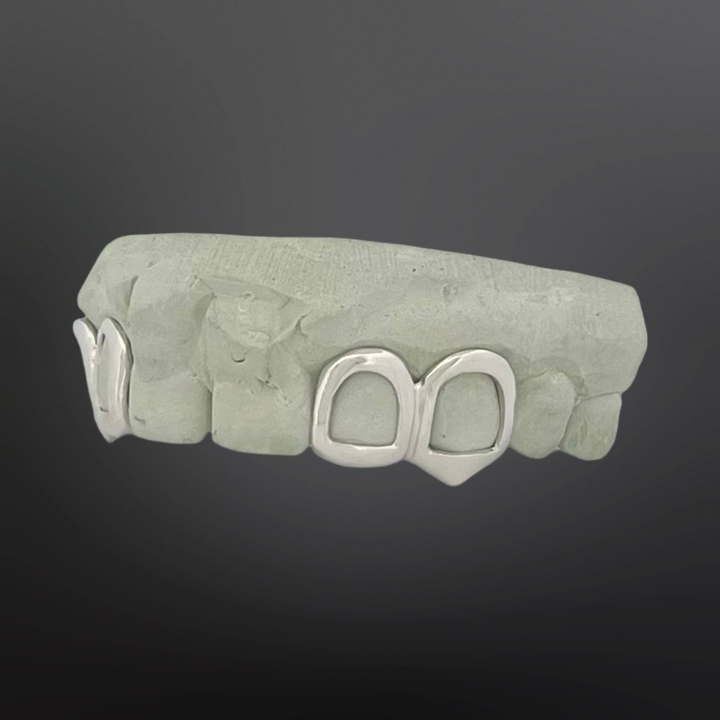 Open Face With Back Bar Four Teeth Top Set silver