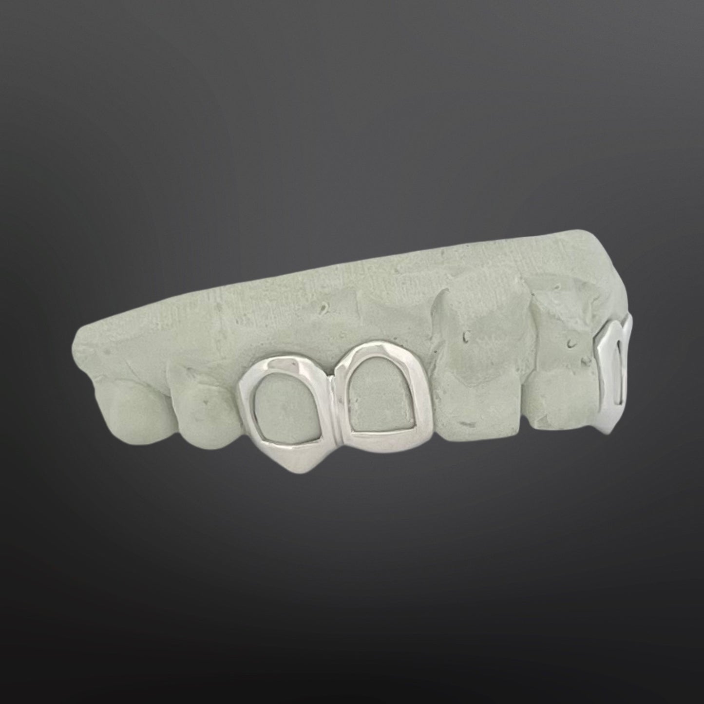 Open Face With Back Bar Four Teeth Top Set silver