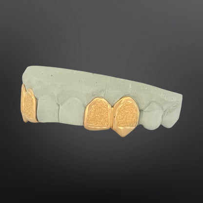 Solid Frames And Diamond Dust Center Four Teeth Top Set With Back Bar Silver Yellow