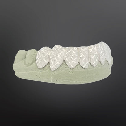 Diamond Cuts and Diamond Dust Eight Teeth Bottom Set Silver