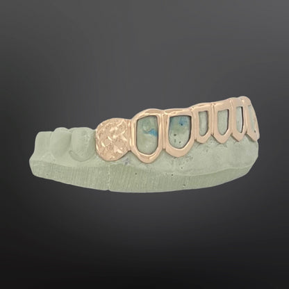 Solid Diamond Cut And Diamond Dust Ends With Open Face Eight Teeth Bottom Set Natural Gold