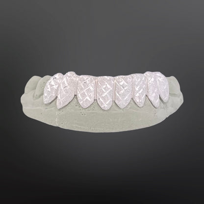 Diamond Cuts and Diamond Dust Eight Teeth Bottom Set Silver
