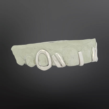 Open Face Fangs And Wing Design And Gap Fill Spacer With Back Bar Four Teeth Top Set Silver