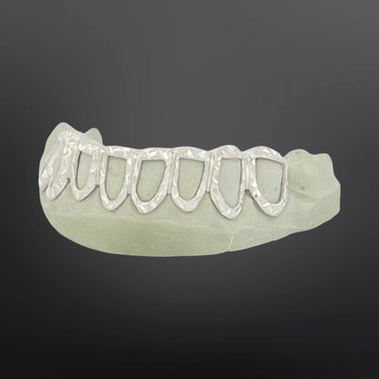 Open Face With Diamond Cuts And Diamond Dust Eight Teeth Bottom Set Silver