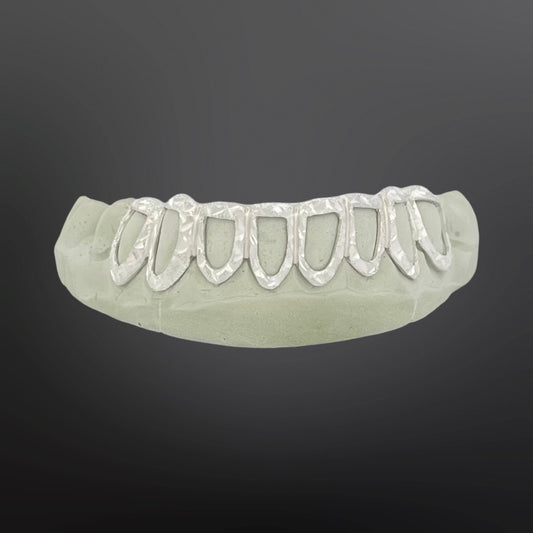 Open Face With Diamond Cuts And Diamond Dust Eight Teeth Bottom Set Silver